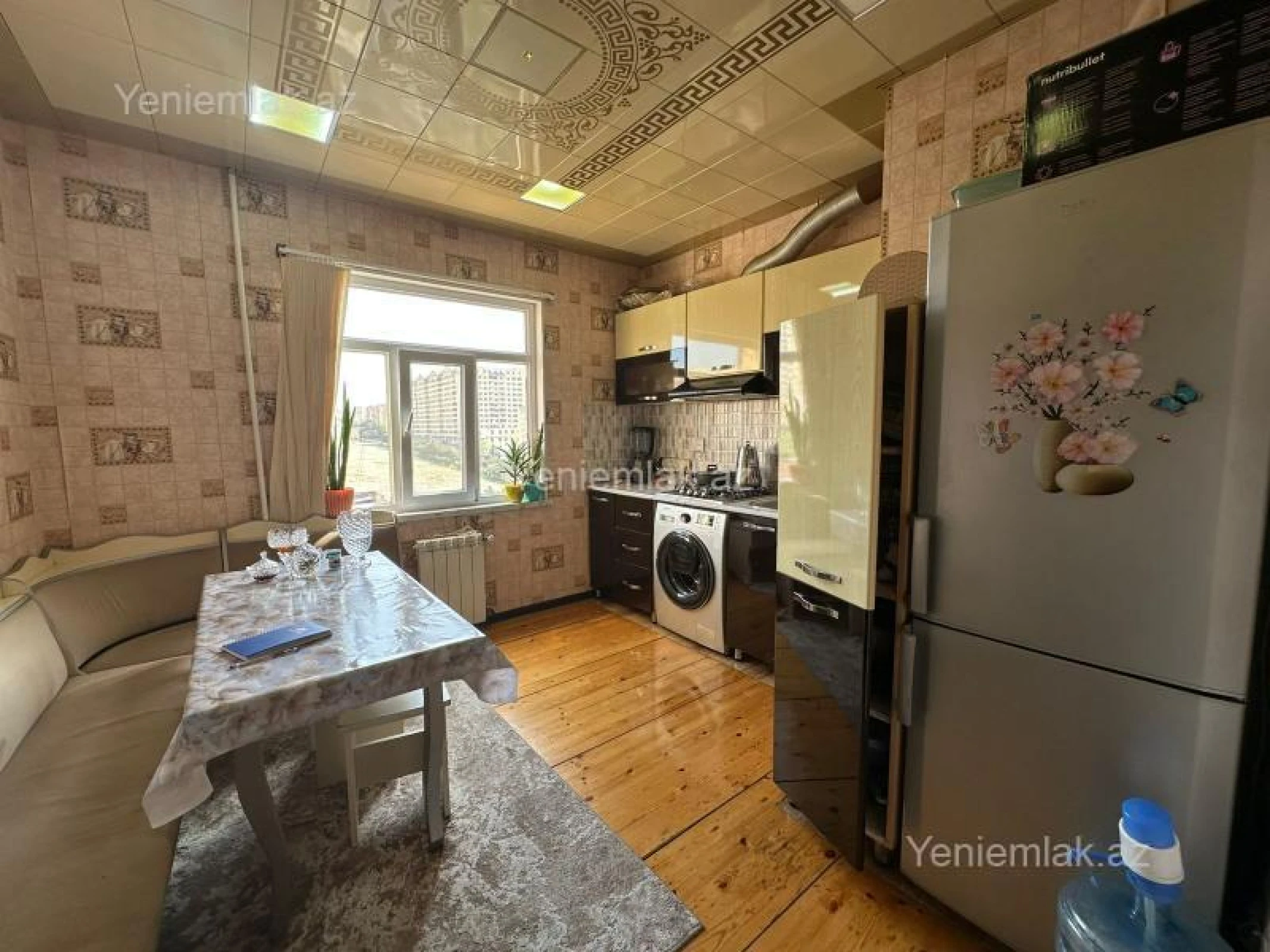 Satılır 2 otaqlı köhnə tikili 60 m²