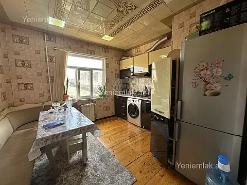 Satılır 2 otaqlı köhnə tikili 60 m²