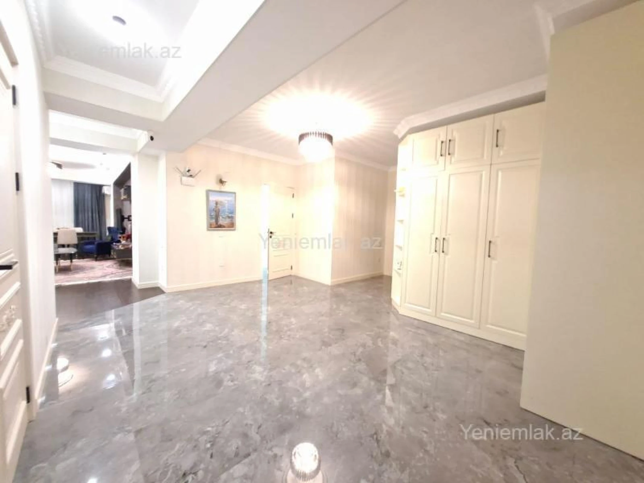 Satılır 3 otaqlı yeni tikili 127 m²