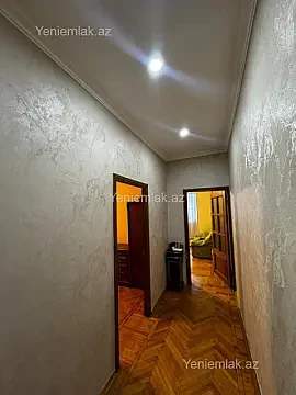 Satılır 2 otaqlı köhnə tikili 75 m²