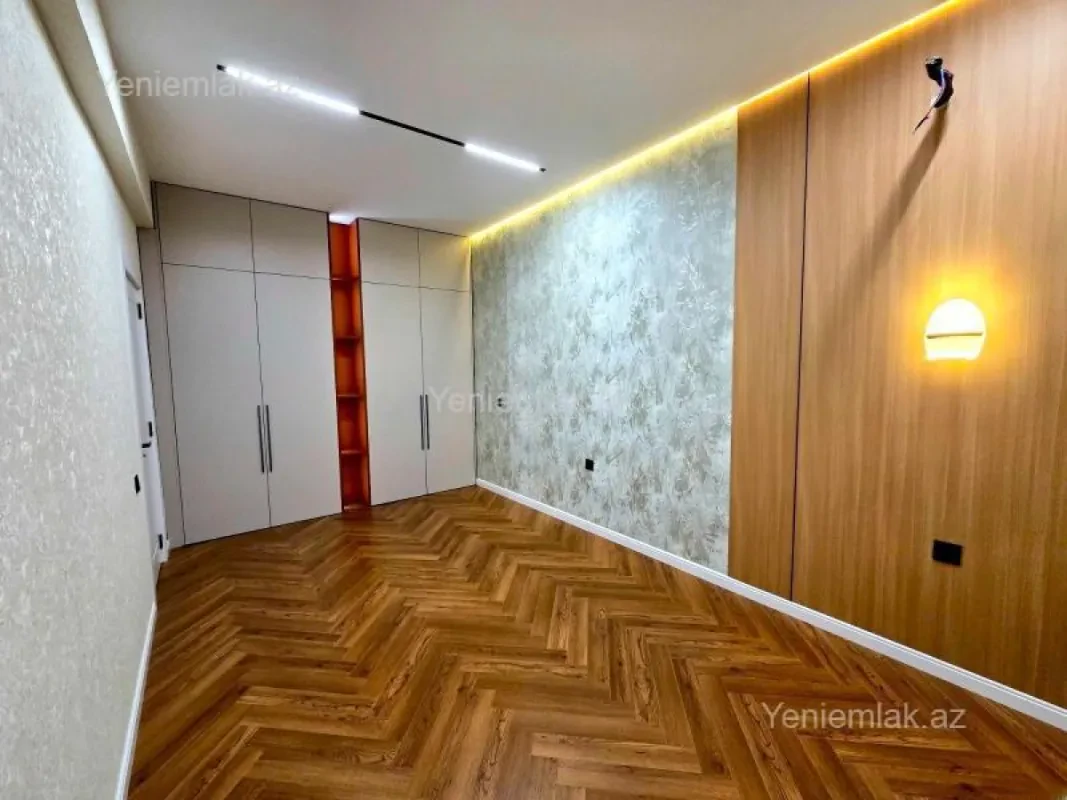 Satılır 2 otaqlı yeni tikili 82 m²