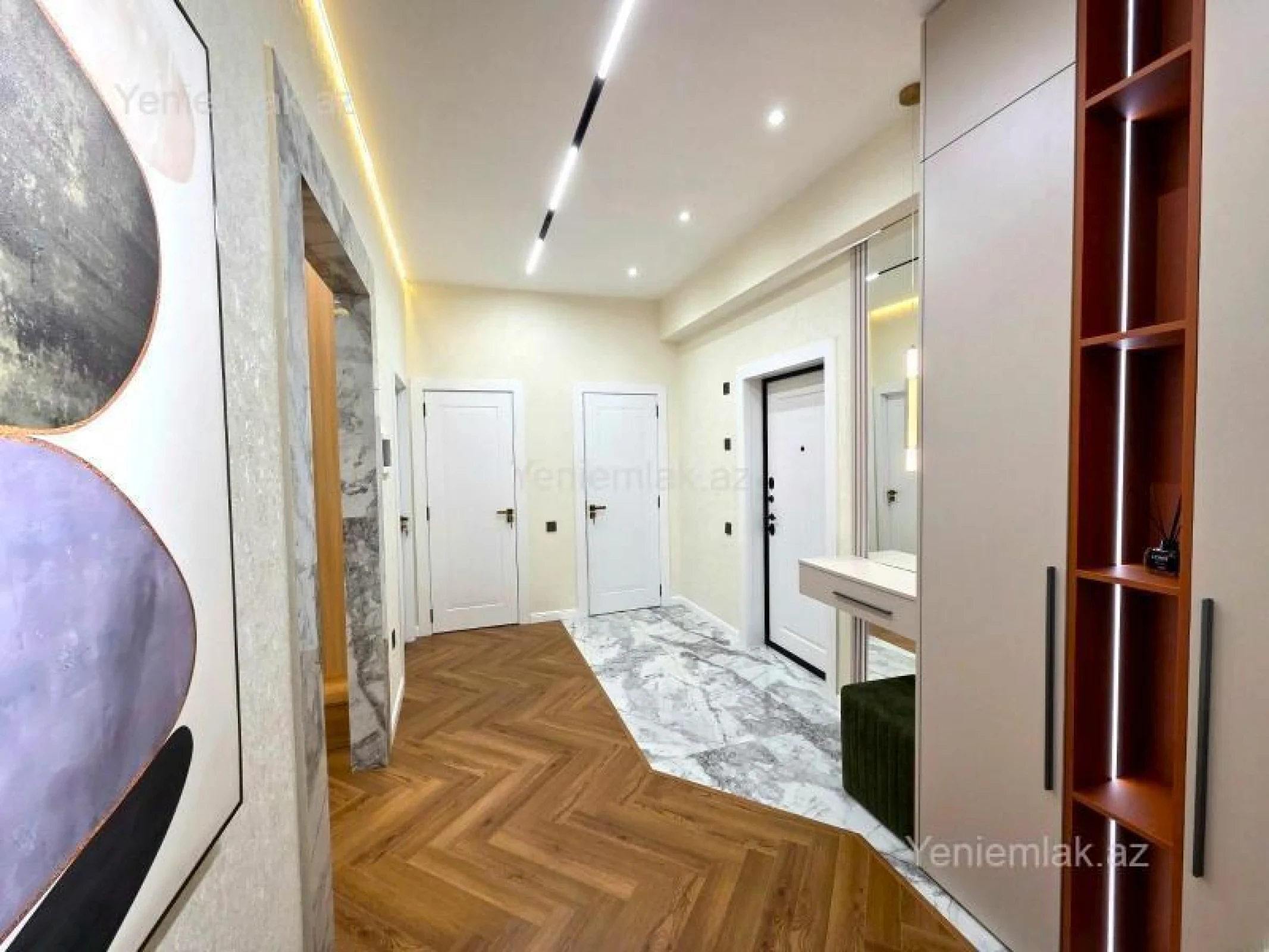Satılır 2 otaqlı yeni tikili 82 m²