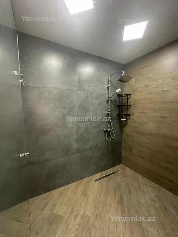 Satılır 3 otaqlı yeni tikili 95 m²