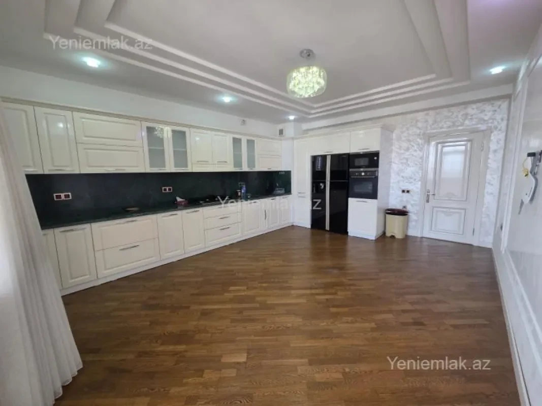 Satılır 4 otaqlı yeni tikili 300 m²