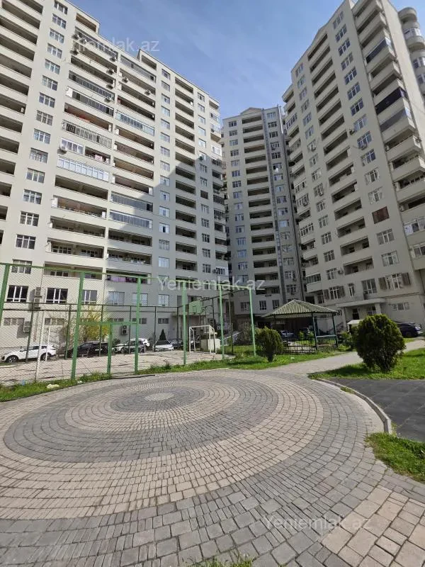 Satılır 4 otaqlı yeni tikili 300 m²