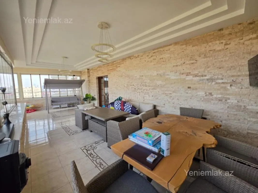 Satılır 4 otaqlı yeni tikili 300 m²