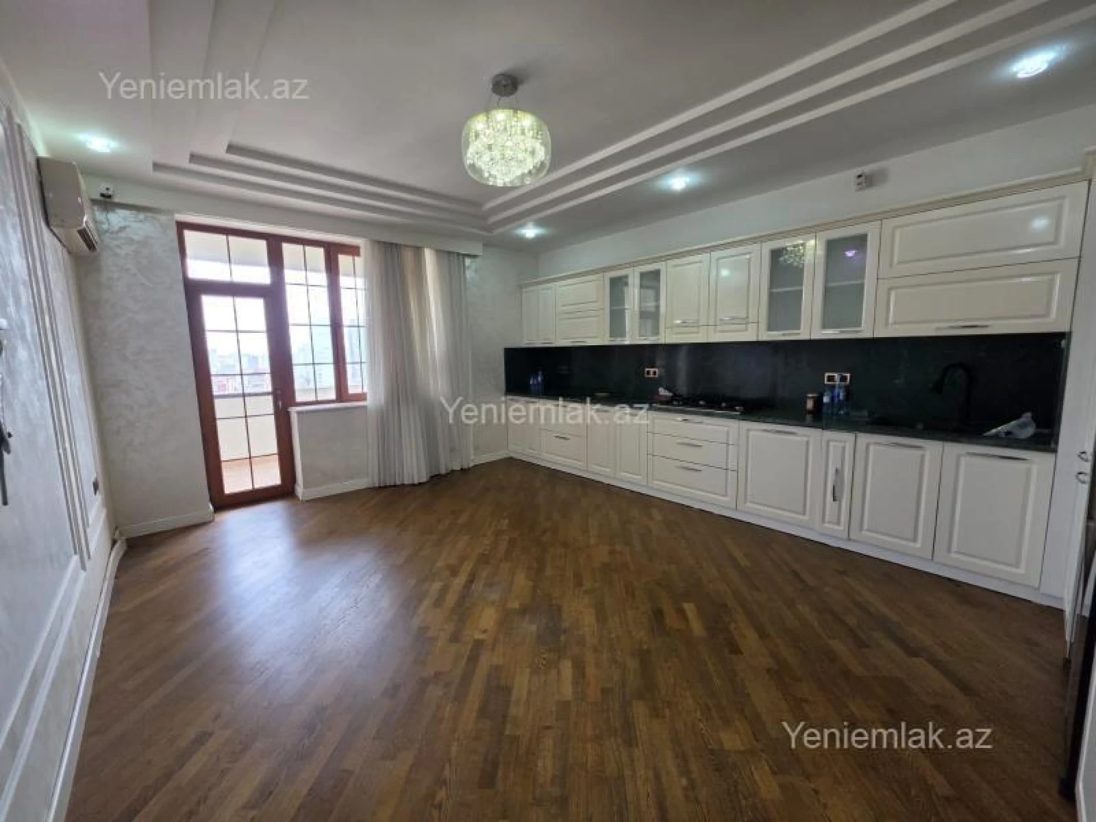 Satılır 4 otaqlı yeni tikili 300 m²