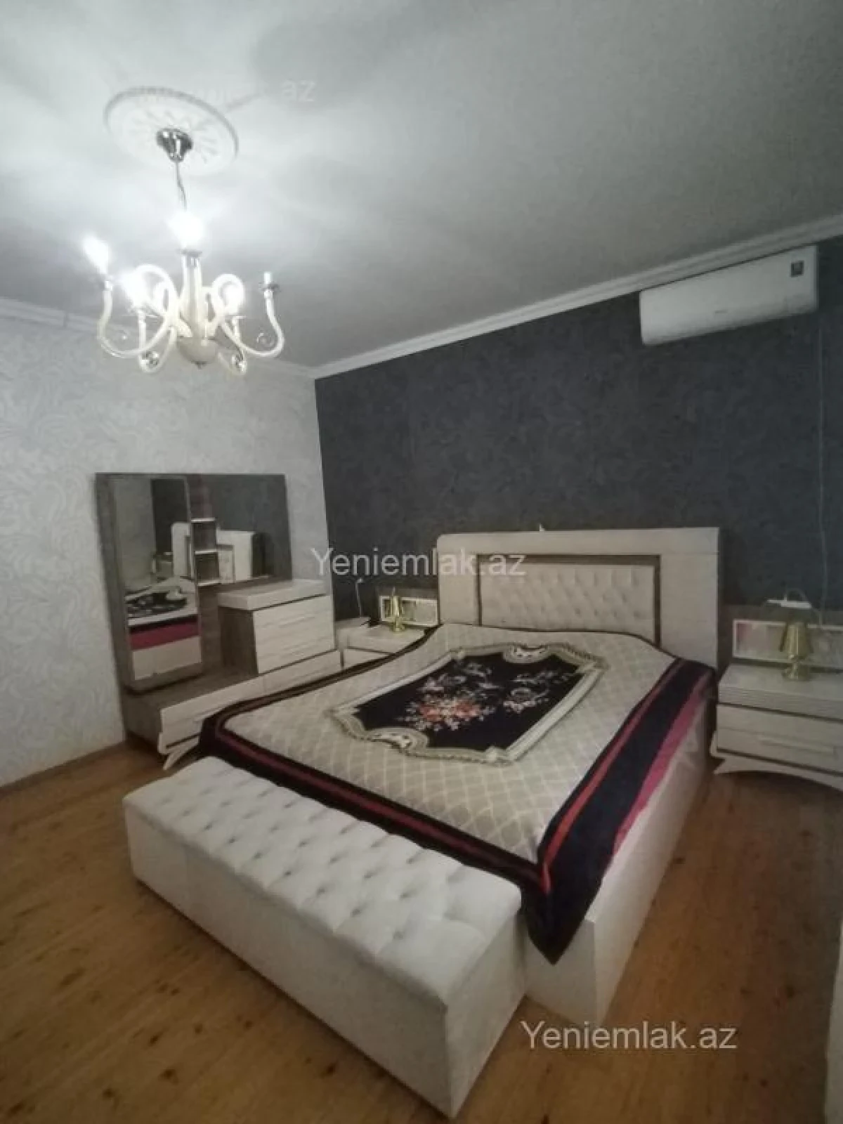 Satılır 4 otaqlı həyət evi 190 m²
