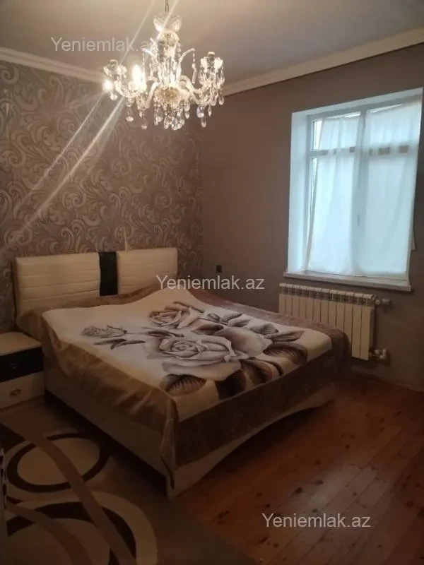 Satılır 4 otaqlı həyət evi 190 m²
