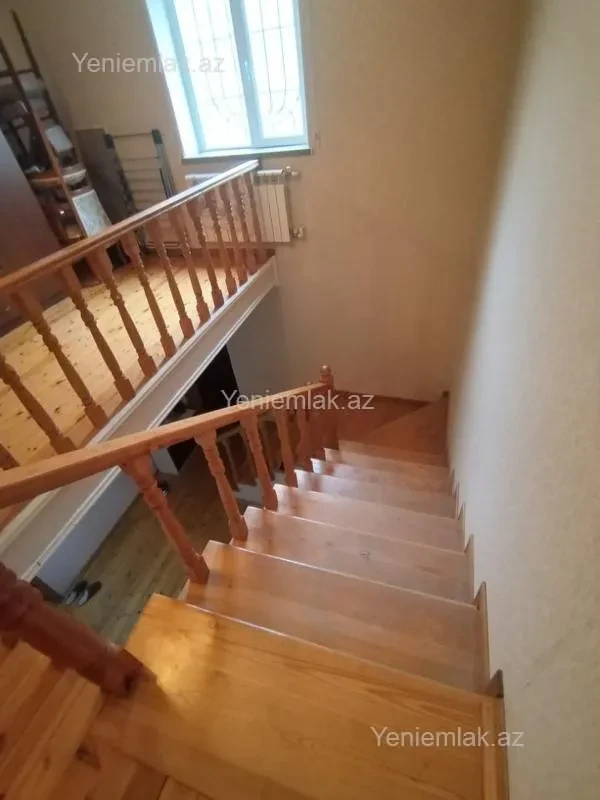 Satılır 4 otaqlı həyət evi 190 m²