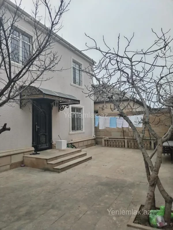 Satılır 4 otaqlı həyət evi 190 m²