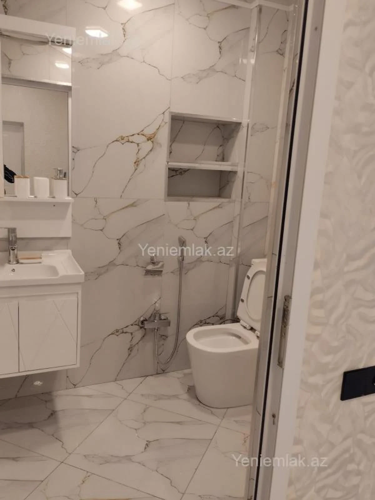 Satılır 2 otaqlı yeni tikili 54 m²