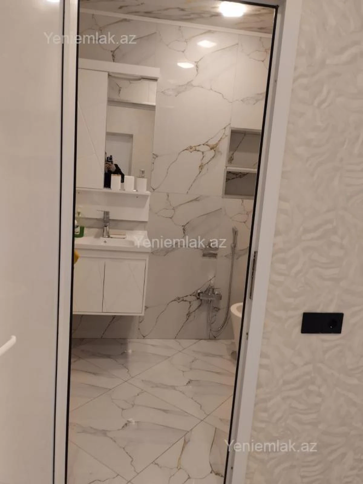 Satılır 2 otaqlı yeni tikili 54 m²