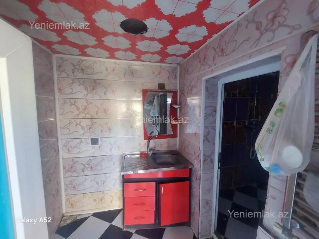 Satılır 3 otaqlı həyət evi 100 m²