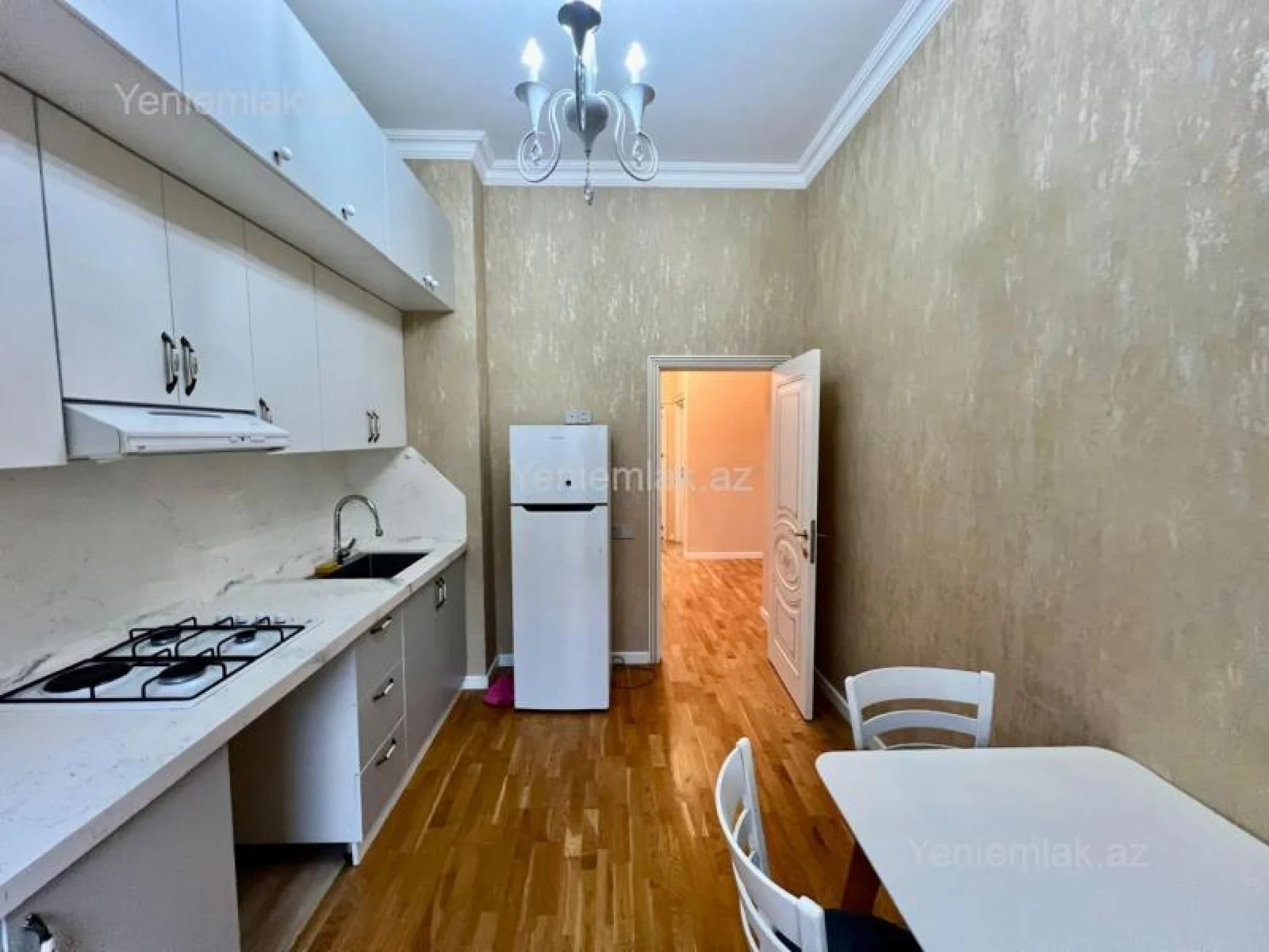 Satılır 3 otaqlı yeni tikili 98 m²