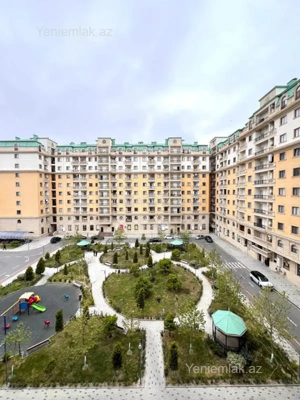 Satılır 3 otaqlı yeni tikili 98 m²