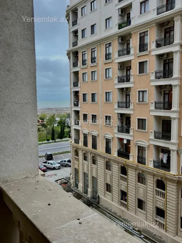 Satılır 3 otaqlı yeni tikili 98 m²