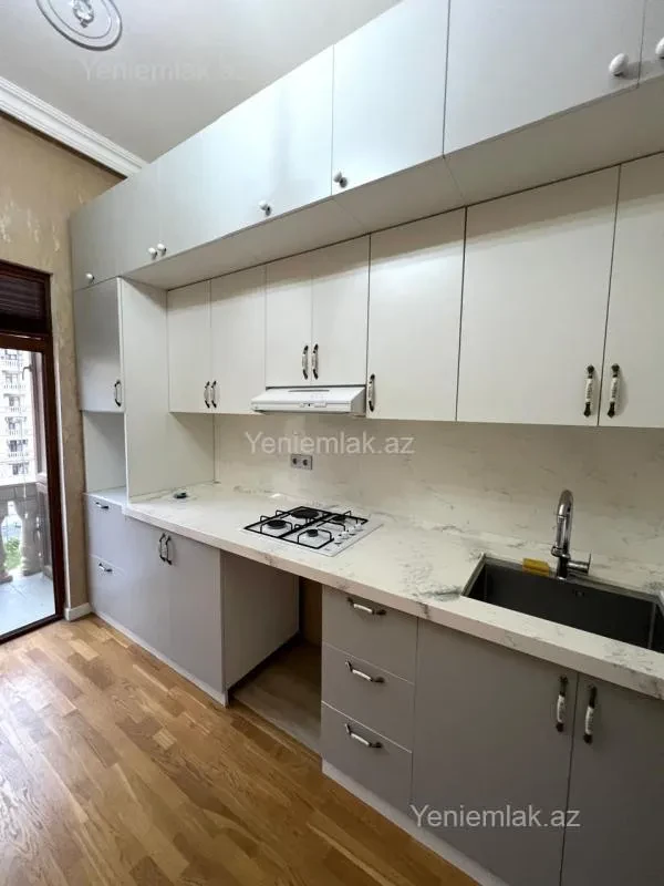 Satılır 3 otaqlı yeni tikili 98 m²