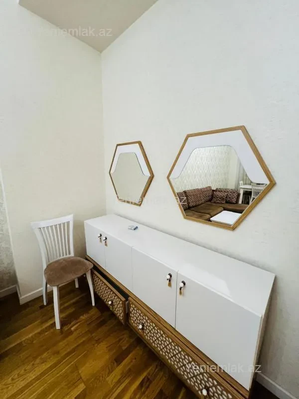 Satılır 3 otaqlı yeni tikili 98 m²