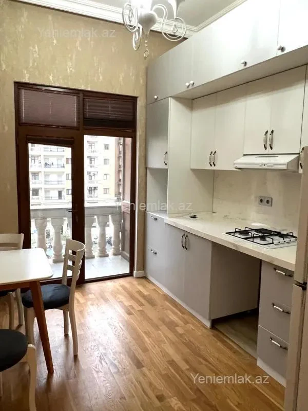 Satılır 3 otaqlı yeni tikili 98 m²