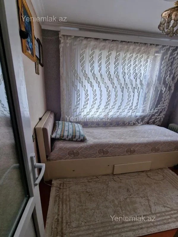 Satılır 3 otaqlı köhnə tikili 45 m²