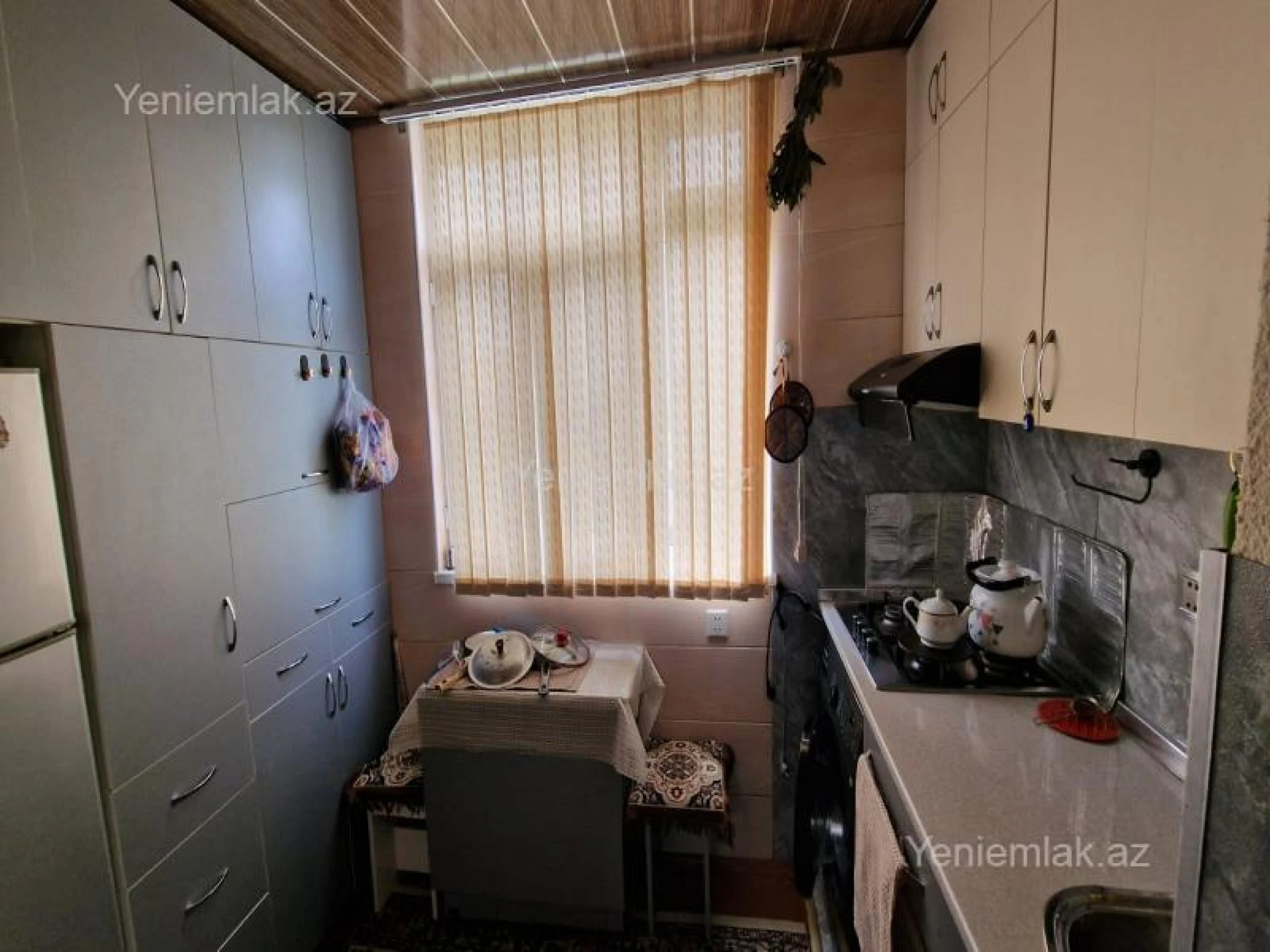 Satılır 3 otaqlı köhnə tikili 45 m²