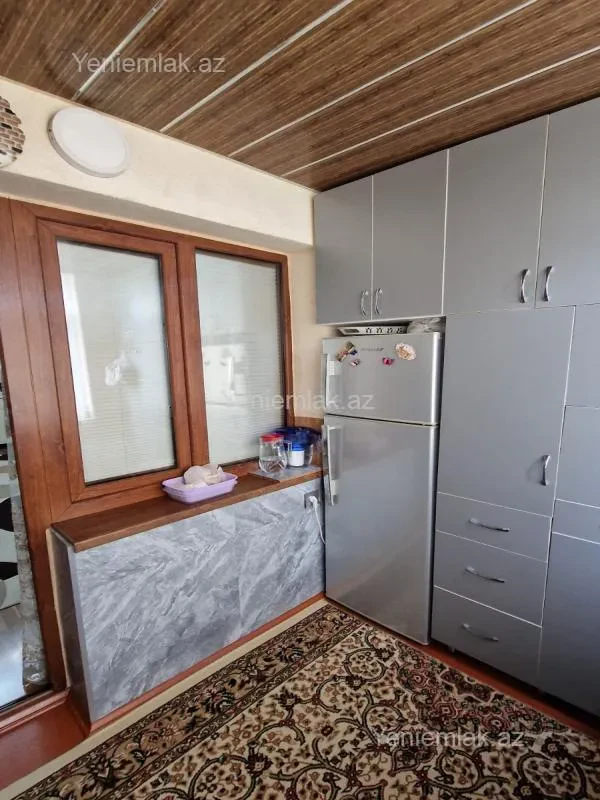 Satılır 3 otaqlı köhnə tikili 45 m²
