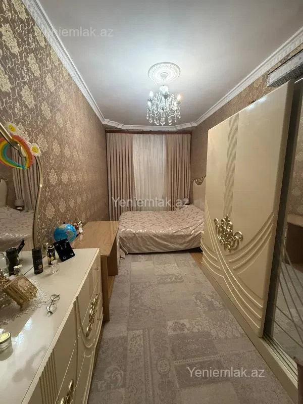 Satılır 3 otaqlı köhnə tikili 70 m²