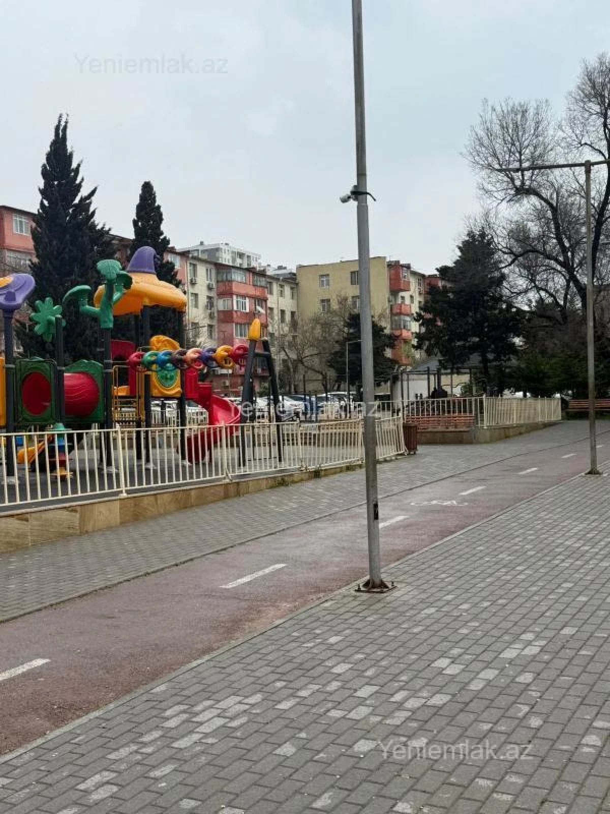 Satılır 3 otaqlı köhnə tikili 70 m²
