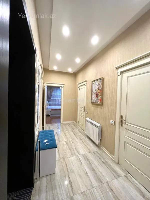 Satılır 3 otaqlı yeni tikili 110 m²
