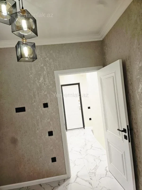 Satılır 2 otaqlı köhnə tikili 62 m²