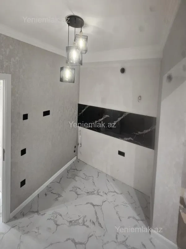 Satılır 2 otaqlı köhnə tikili 62 m²