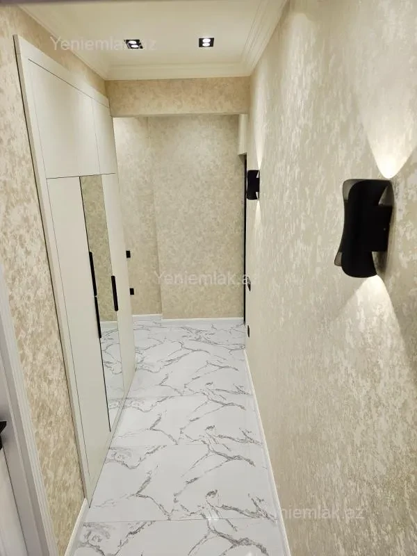 Satılır 2 otaqlı köhnə tikili 62 m²
