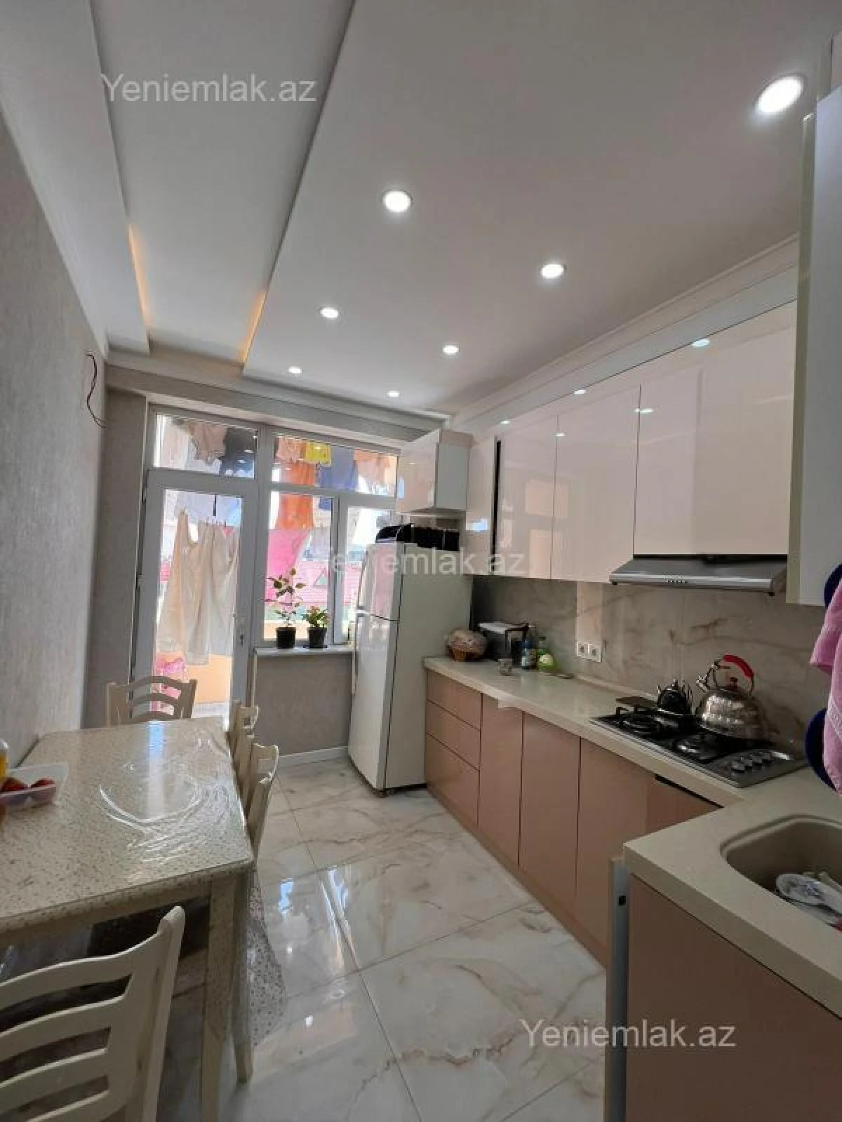Satılır 3 otaqlı yeni tikili 85 m²