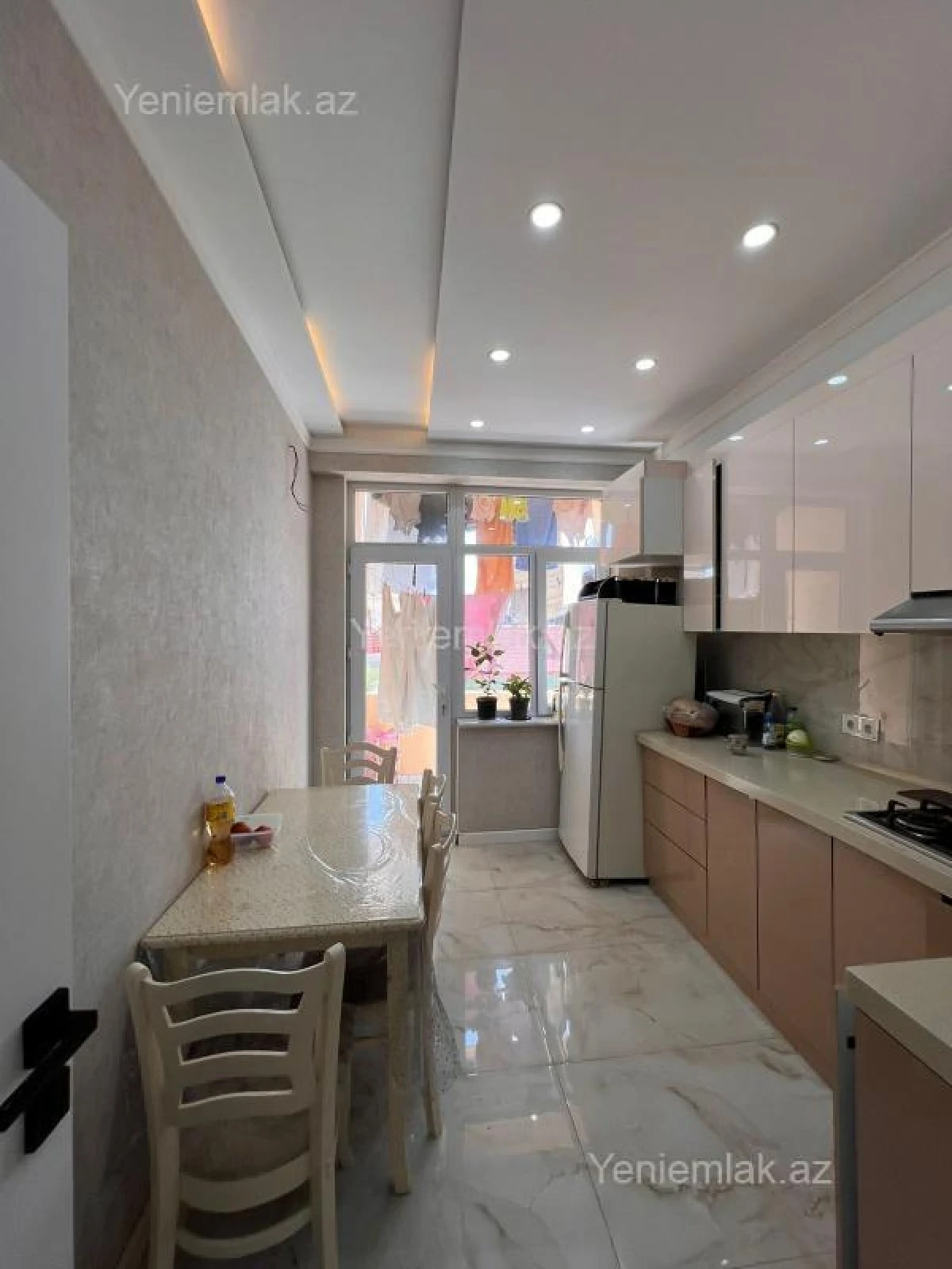 Satılır 3 otaqlı yeni tikili 85 m²
