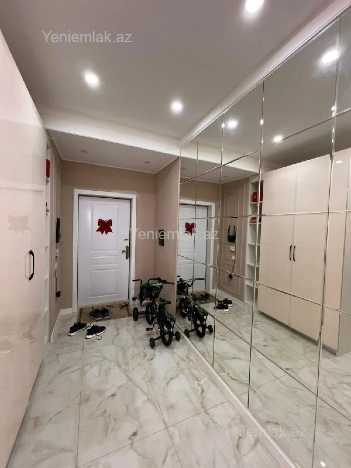 Satılır 3 otaqlı yeni tikili 85 m²