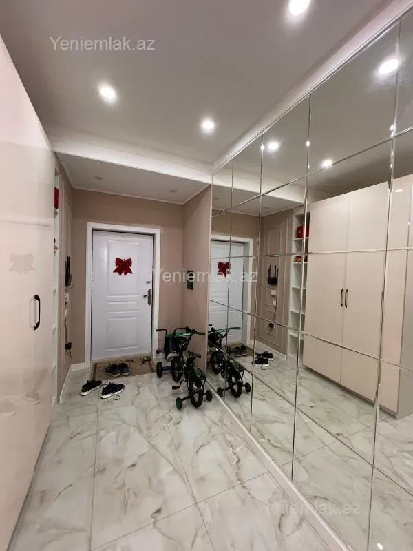 Satılır 3 otaqlı yeni tikili 85 m²