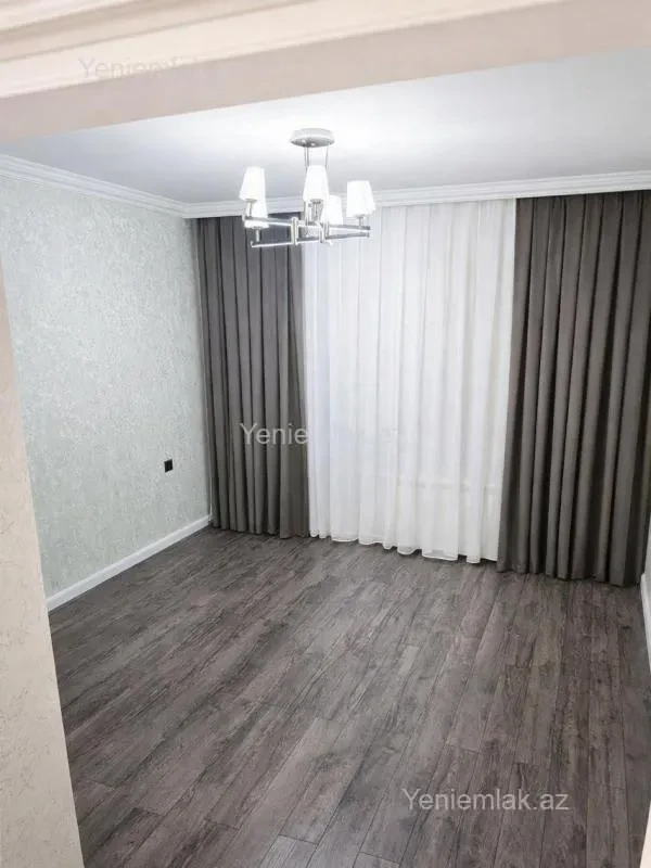 Satılır 2 otaqlı köhnə tikili 70 m²