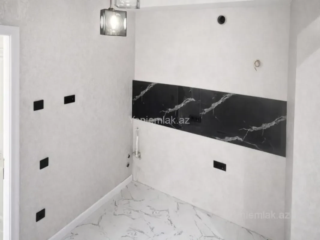 Satılır 2 otaqlı köhnə tikili 70 m²