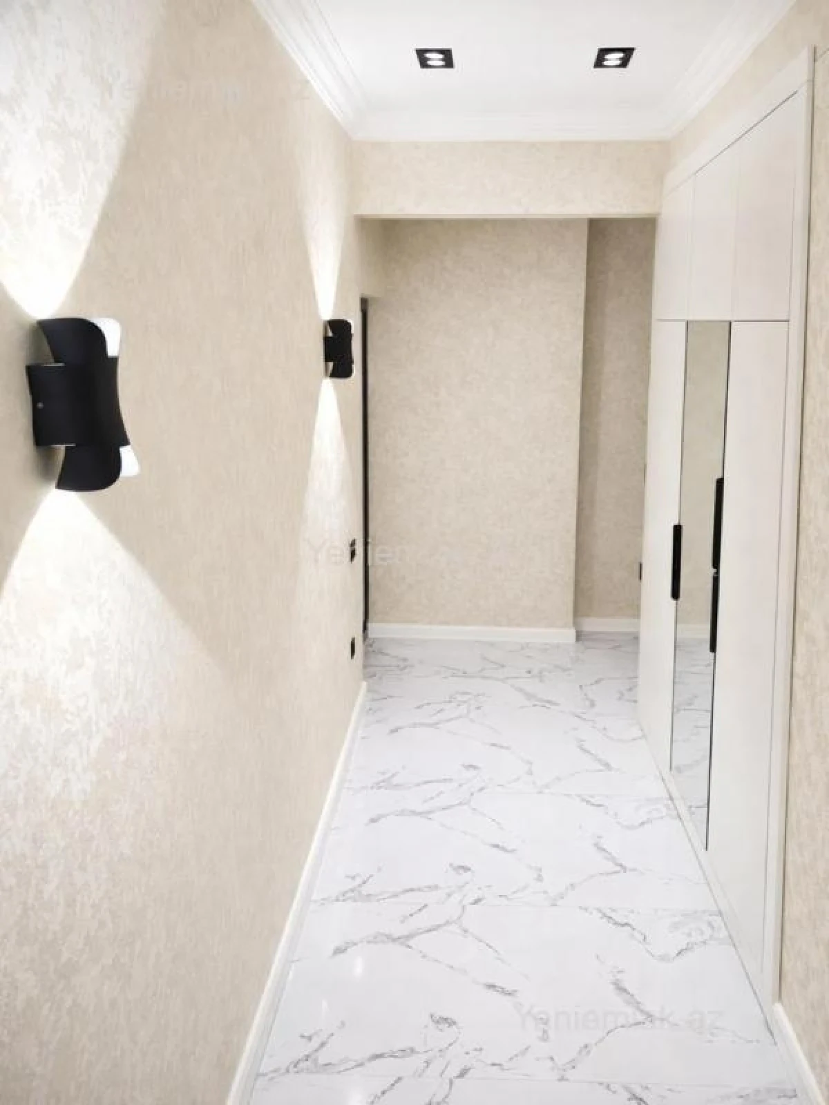 Satılır 2 otaqlı köhnə tikili 70 m²