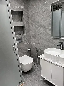 Satılır 2 otaqlı köhnə tikili 70 m²