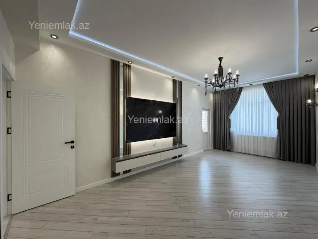 Satılır 3 otaqlı yeni tikili 82 m²