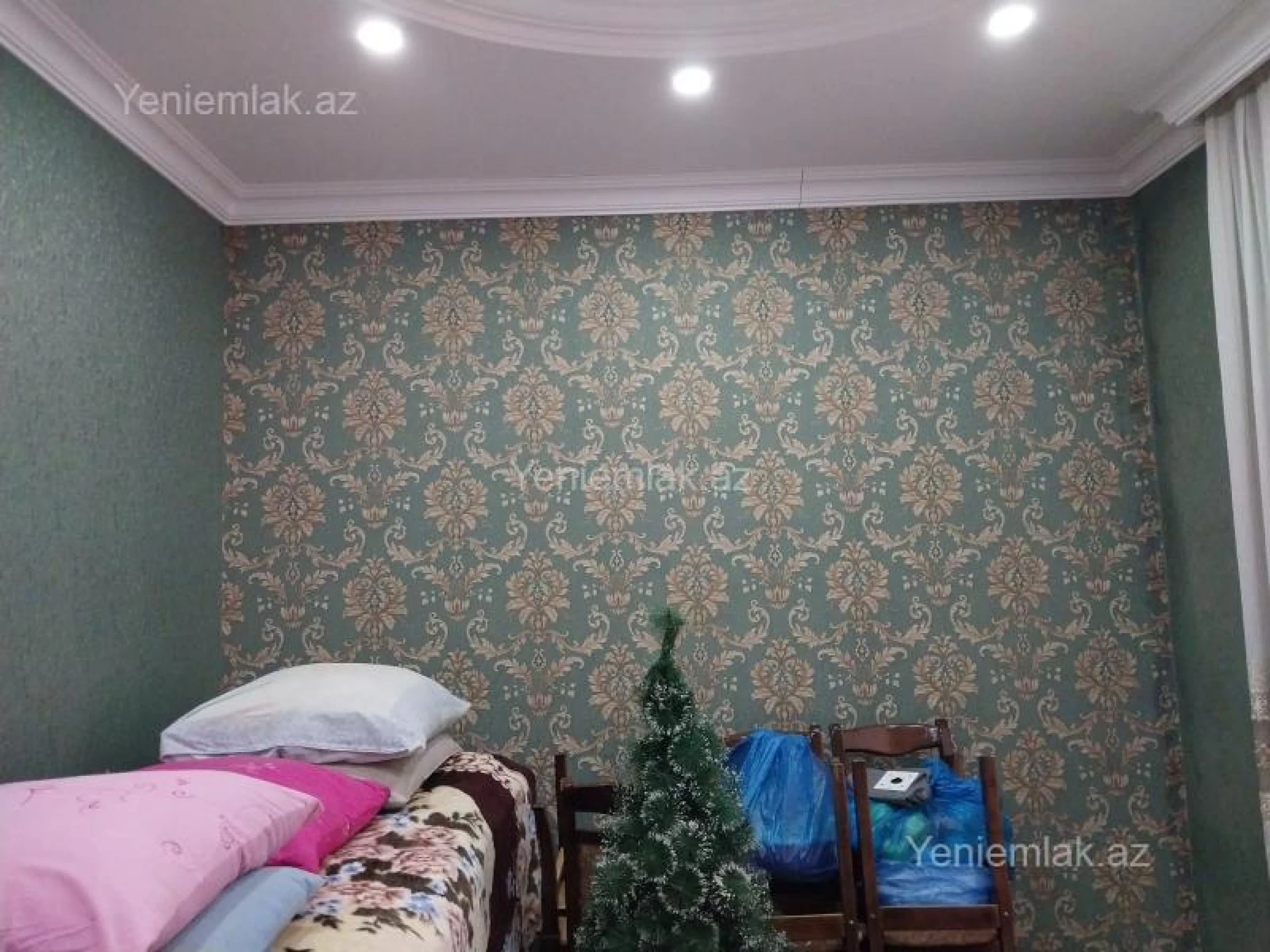 Satılır 6 otaqlı həyət evi 240 m²