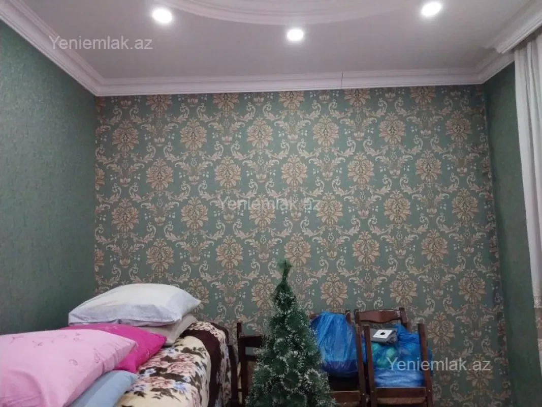 Satılır 6 otaqlı həyət evi 240 m²