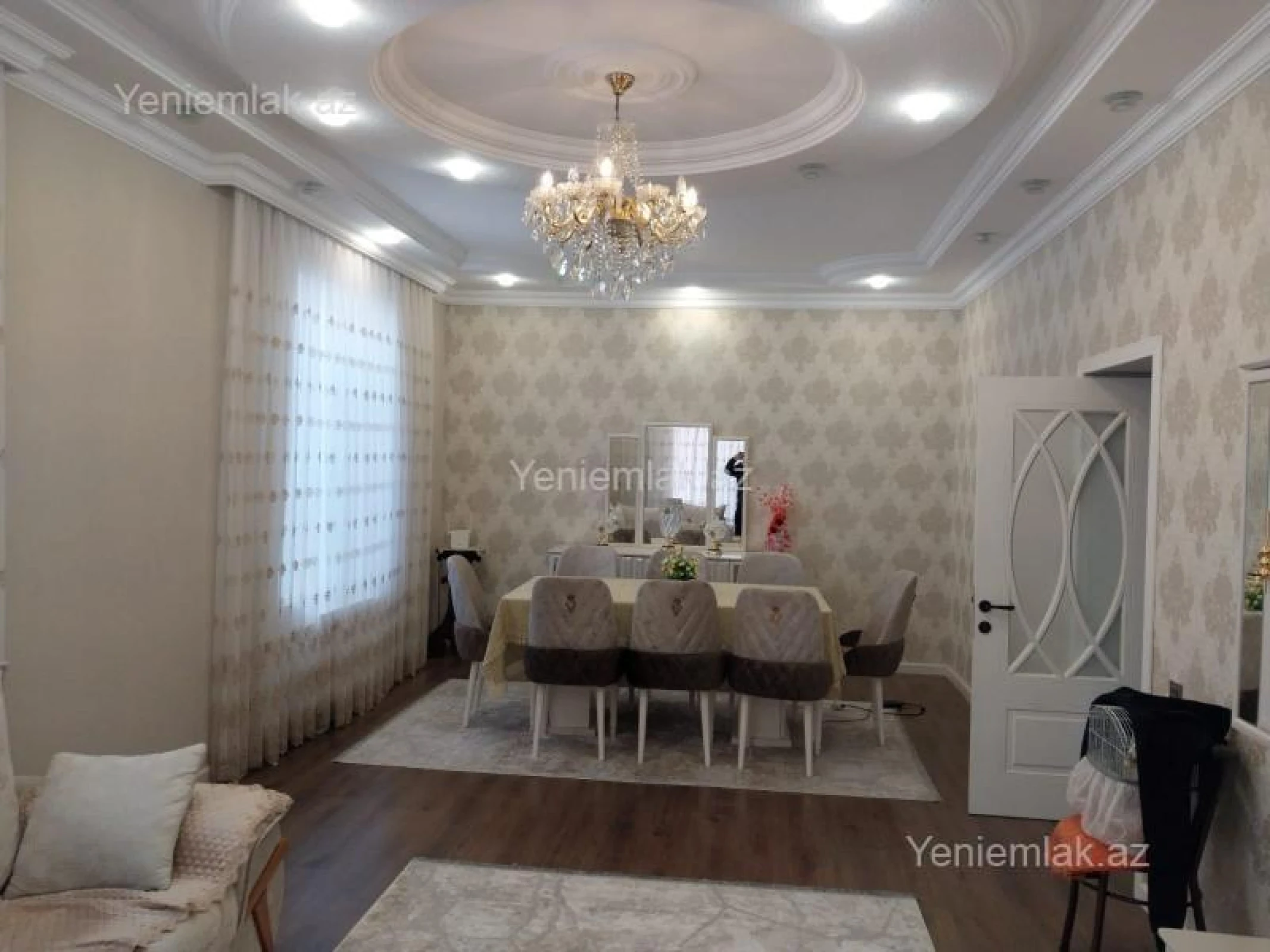 Satılır 6 otaqlı həyət evi 240 m²