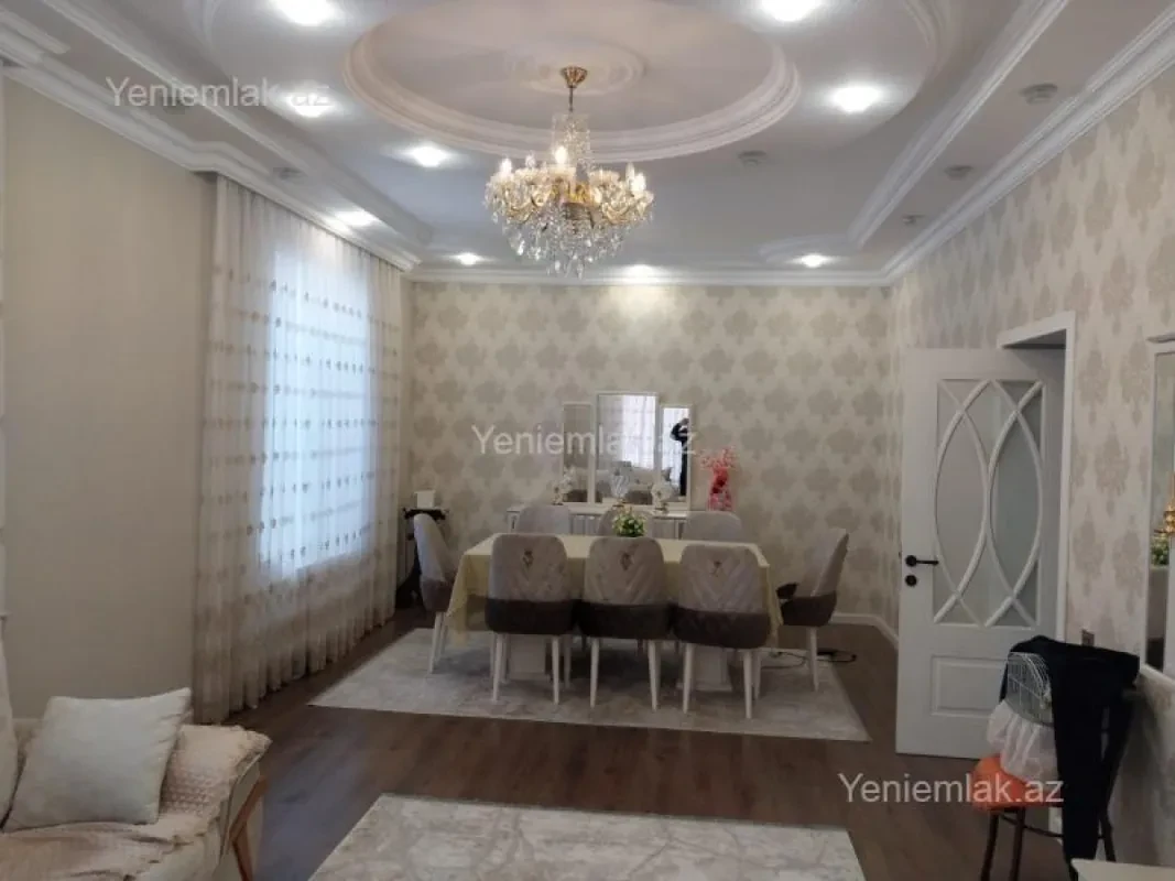 Satılır 6 otaqlı həyət evi 240 m²
