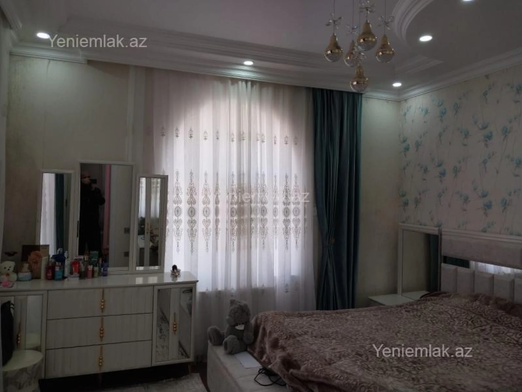 Satılır 6 otaqlı həyət evi 240 m²