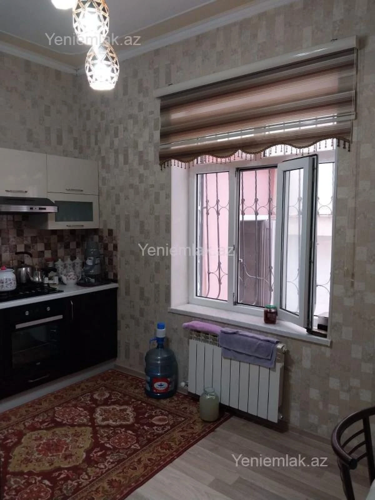 Satılır 6 otaqlı həyət evi 240 m²