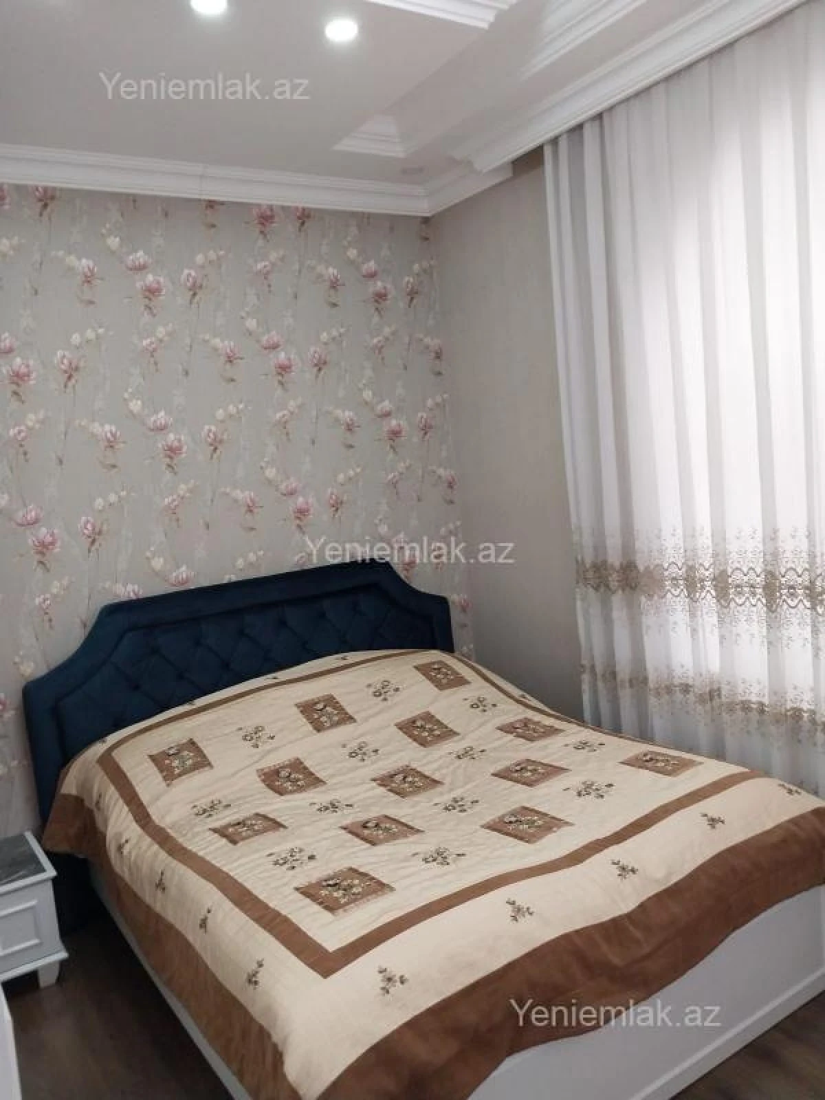 Satılır 6 otaqlı həyət evi 240 m²