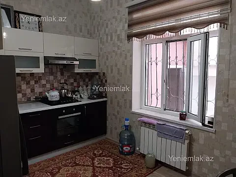 Satılır 6 otaqlı həyət evi 240 m²